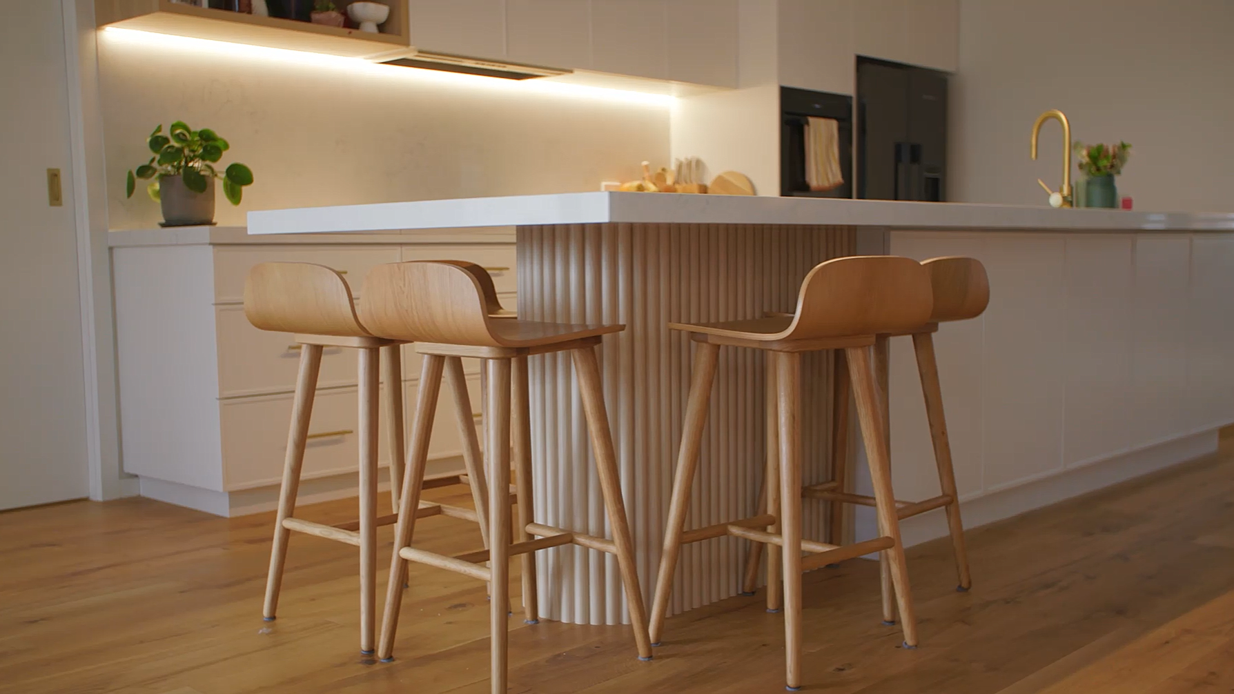 Kitchen bench with stools